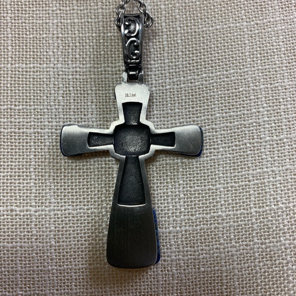 Cross necklace with lapis lazul accents. Stainless steel pendant - Picture 3 of 5